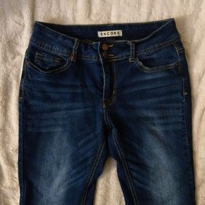 Mid rise skinny blue jeans